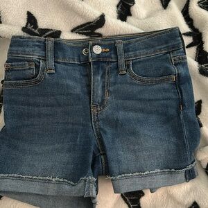 Old navy denim shorts in size 7